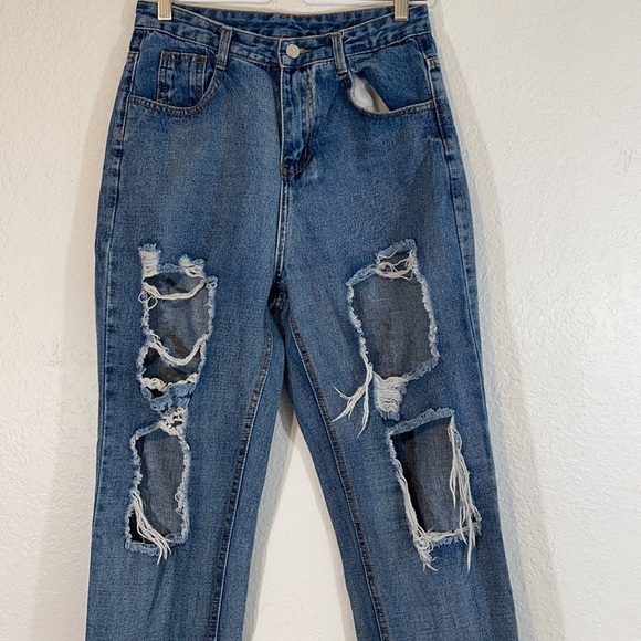 SHEIN Distressed High-Rise Jeans Size Medium (6) - Picture 2 of 10